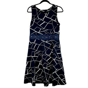 Owin Blue & White Geo Print with Lace Waist Sleeveless Midi Dress Size Large